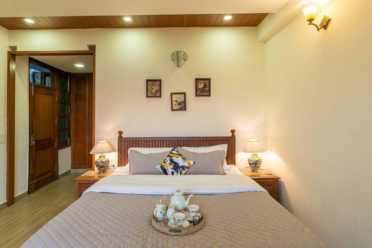 Stayvista At Floradale W Jacuzzi & Wood-Fire Pizza Касаулі Екстер'єр фото