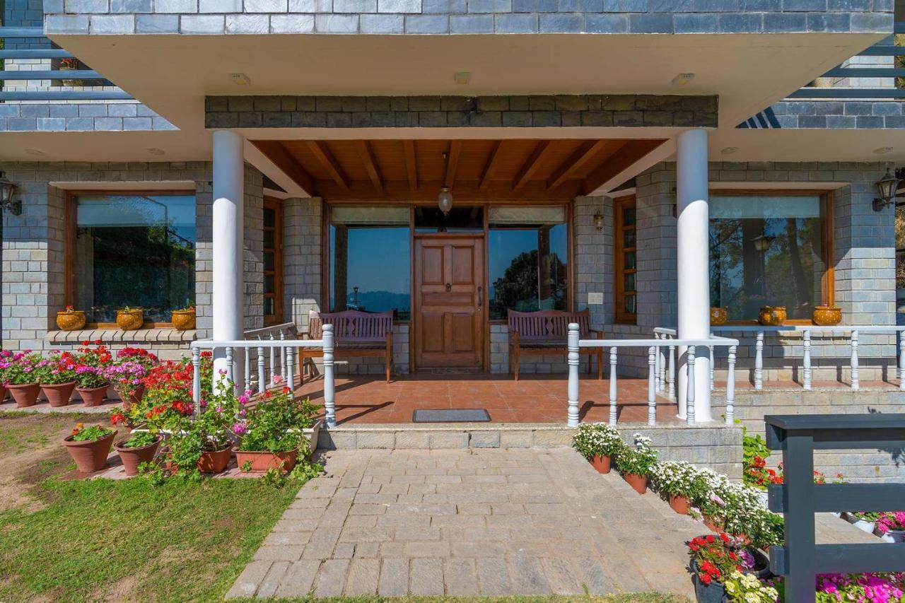 Stayvista At Floradale W Jacuzzi & Wood-Fire Pizza Касаулі Екстер'єр фото