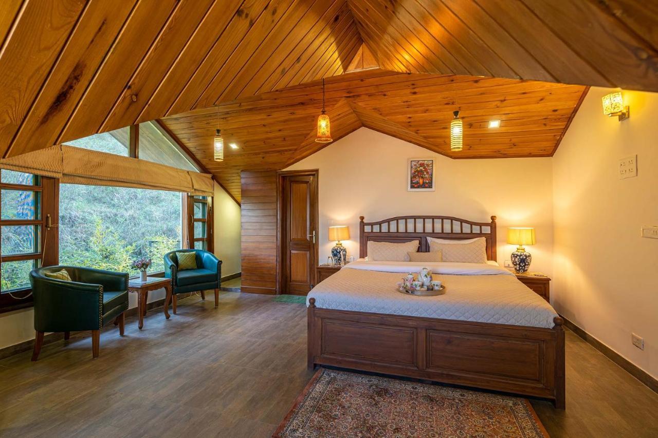 Stayvista At Floradale W Jacuzzi & Wood-Fire Pizza Касаулі Екстер'єр фото